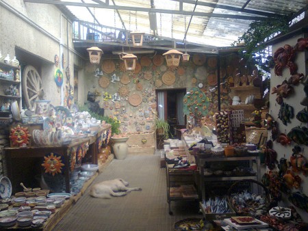 boutique de faîence, bottega di ceramica